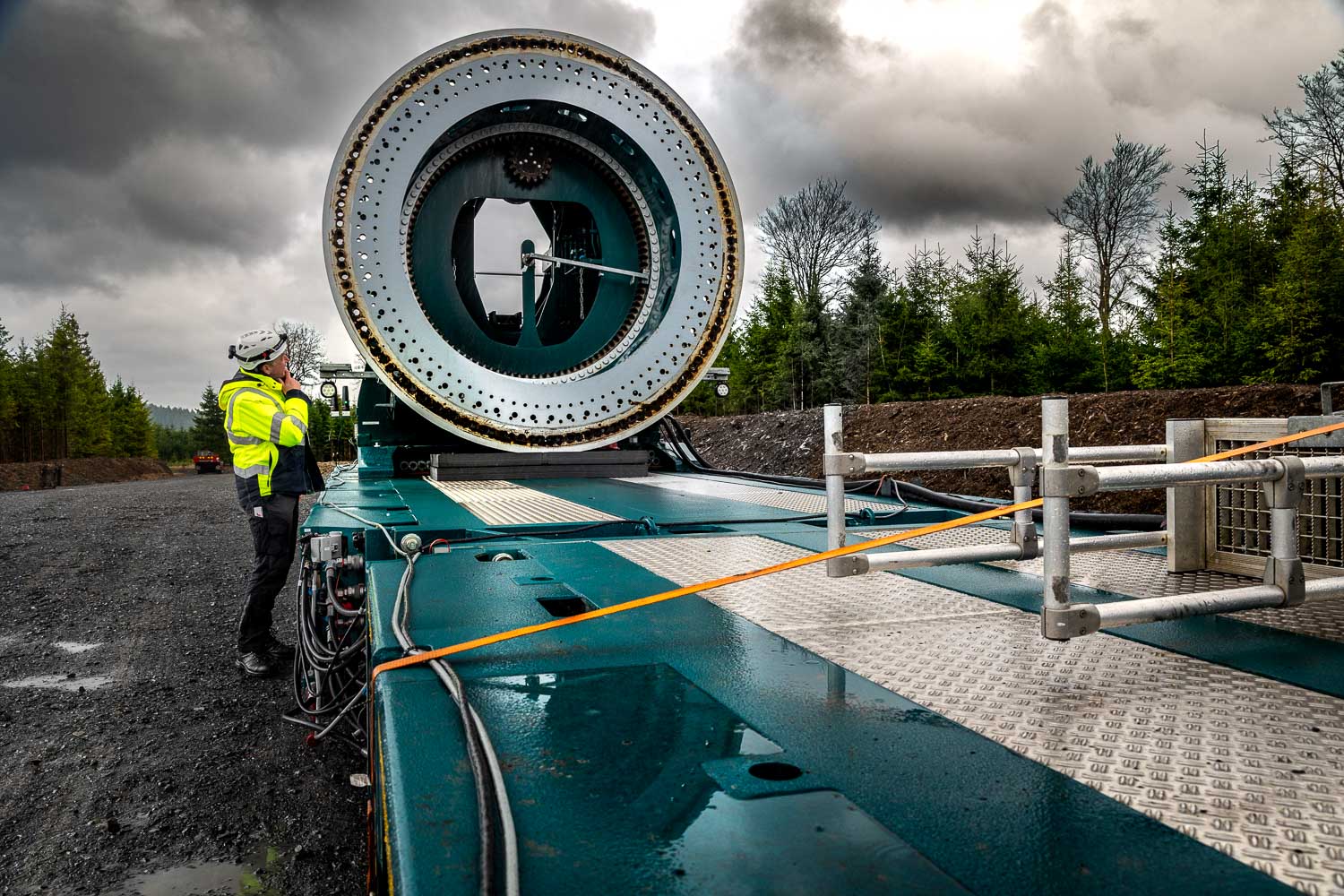 Windradfl&uuml;gel auf einem Schwerlasttransport
